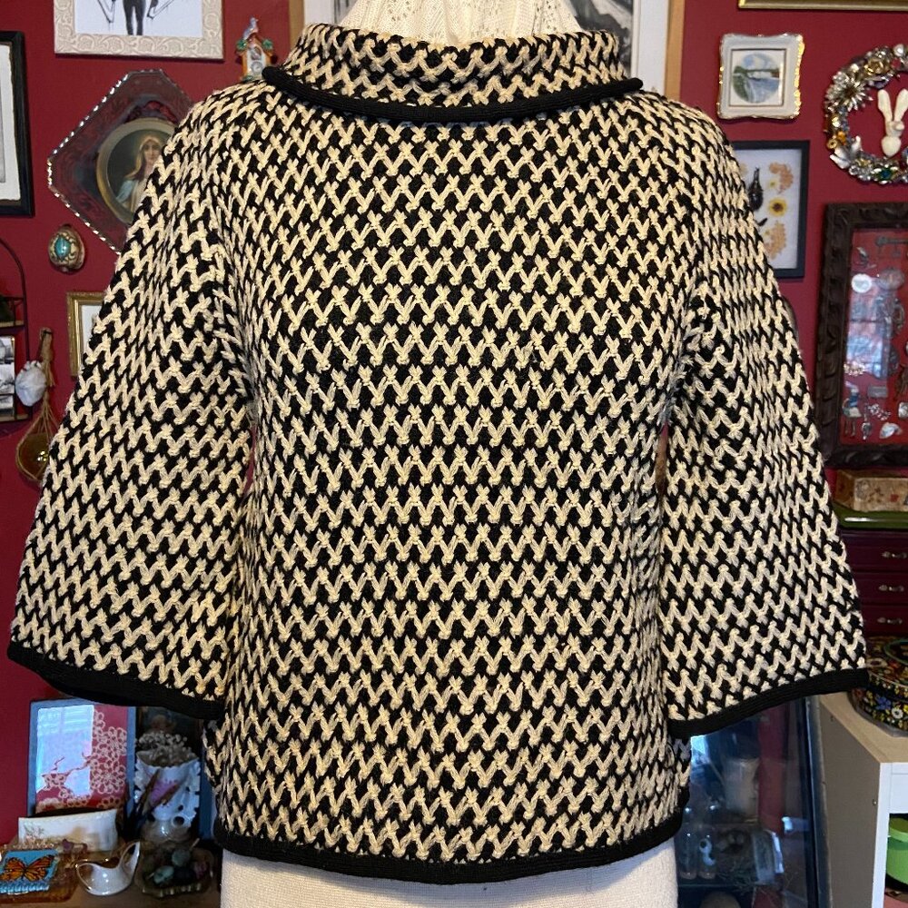 Vintage Off White and Black Houndstooth 100% Worsted Wool Sweater Kerrybrooke